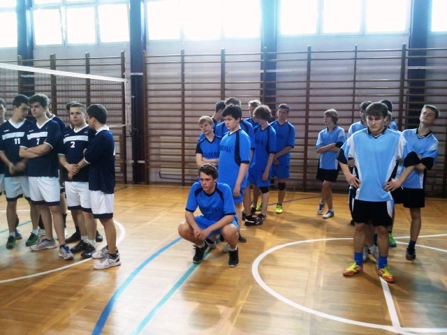 Reprezentacja gimnazjum zajęła drugie miejsce w Turnieju Siatkówki